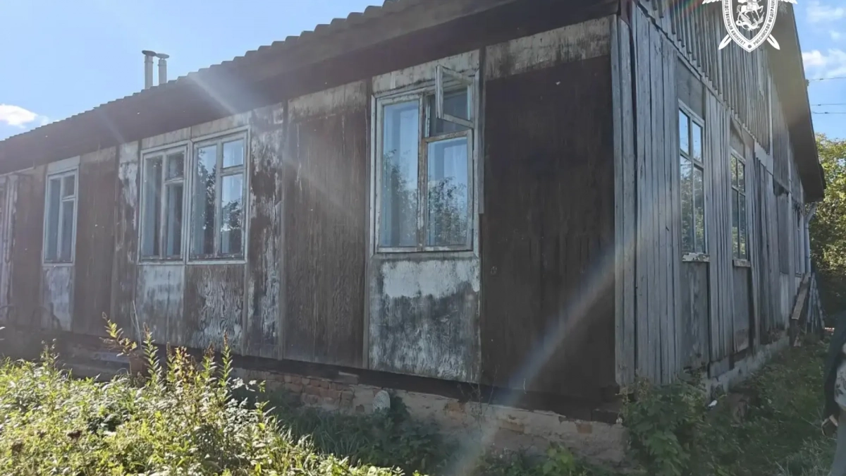 Жители аварийного дома в Канашском районе добились уголовного дела о халатности властей