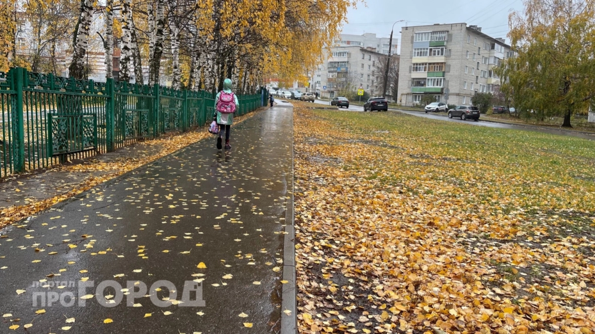 Люди засмеют : в этом слове нет буквы "Д", но каждый второй ее упорно вставляет