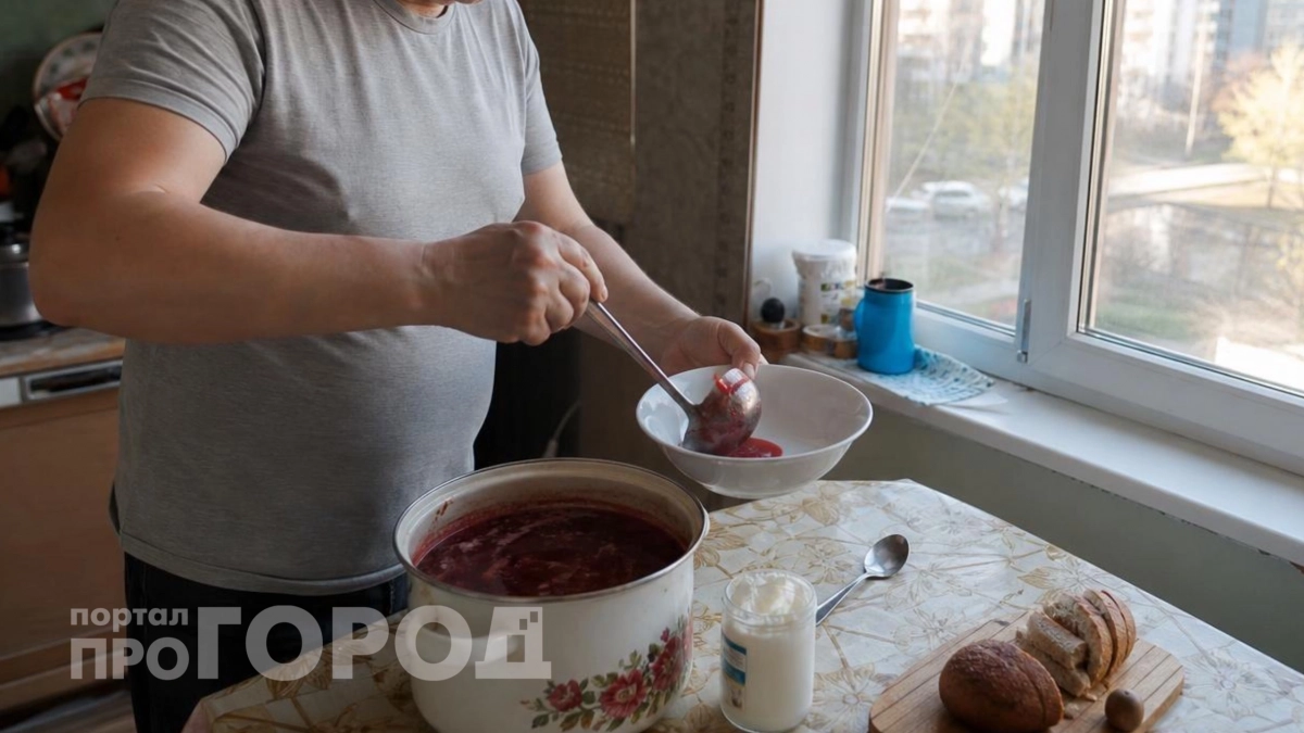 Один ингредиент в борщ – и он становится вкуснее, чем в ресторане: секрет от повара с 20-летним стажем