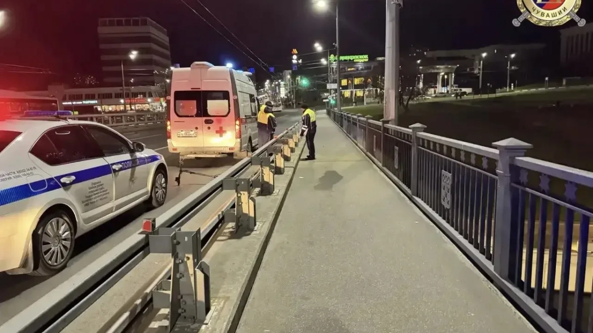 Поездка на мощном электросамокате по Московскому мосту стоила подростку сломанной руки