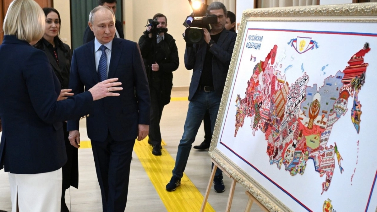 Путину исполнилось 74 года: в день рождения президента вспоминаем его визиты в Чувашию