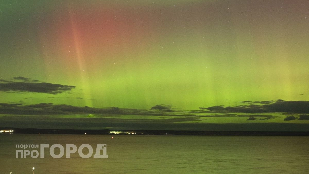 В небе над Чувашией переливалось северное сияние
