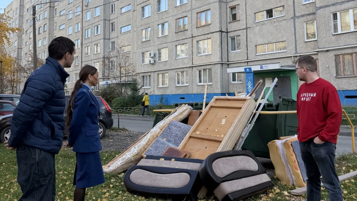 В Чебоксарах прокуратура нагрянула во дворы с проверкой из-за куч шин и мусора