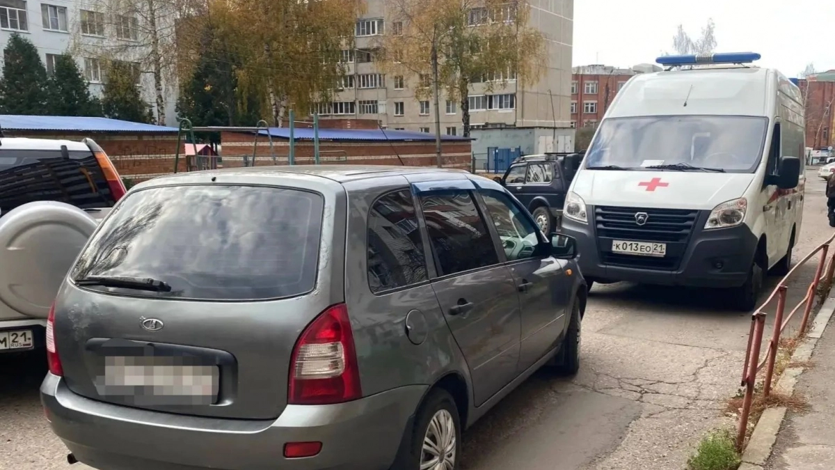 В Чебоксарах проверили сообщение о перекрытии дороги для скорой
