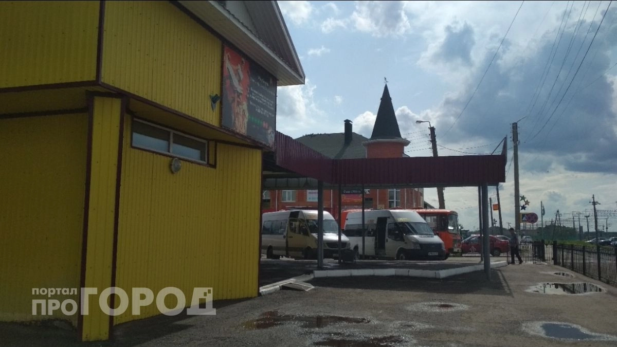 С властей Урмарского района взыскали 100 тысяч рублей за незаконное увольнение