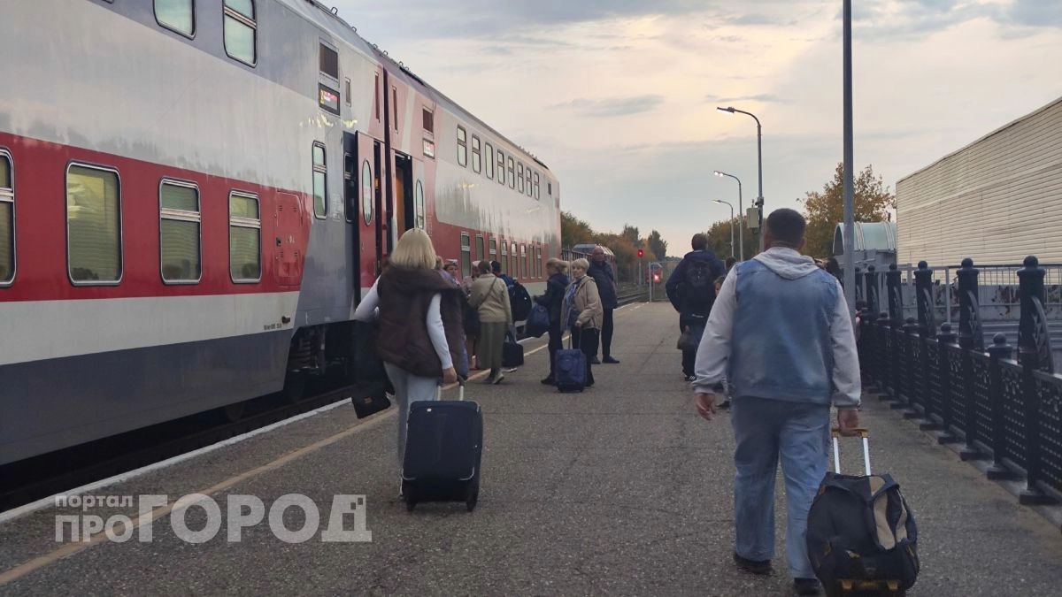 Пьяная дебоширка вцепилась в волосы начальнику поезда и поплатилась 550 тысячами