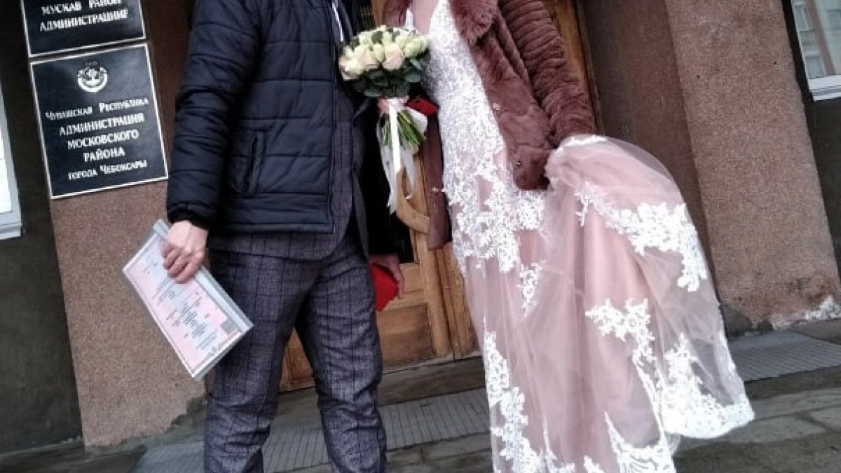 Свадьба в разгар пандемии: "Не дали сделать ни одной фотографии во время росписи"