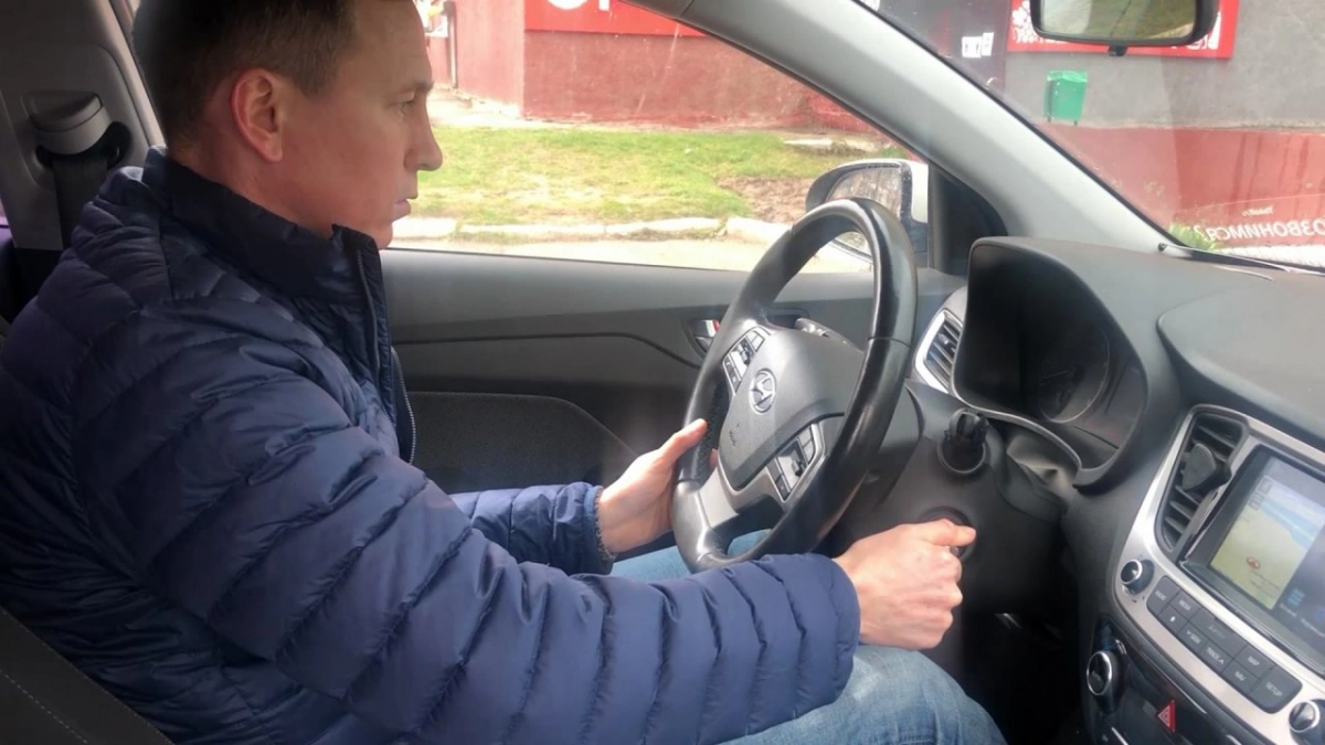 Автоинструктор о работе в такси: "За час заработал 120 рублей, в Москве можно было и 800 получить"
