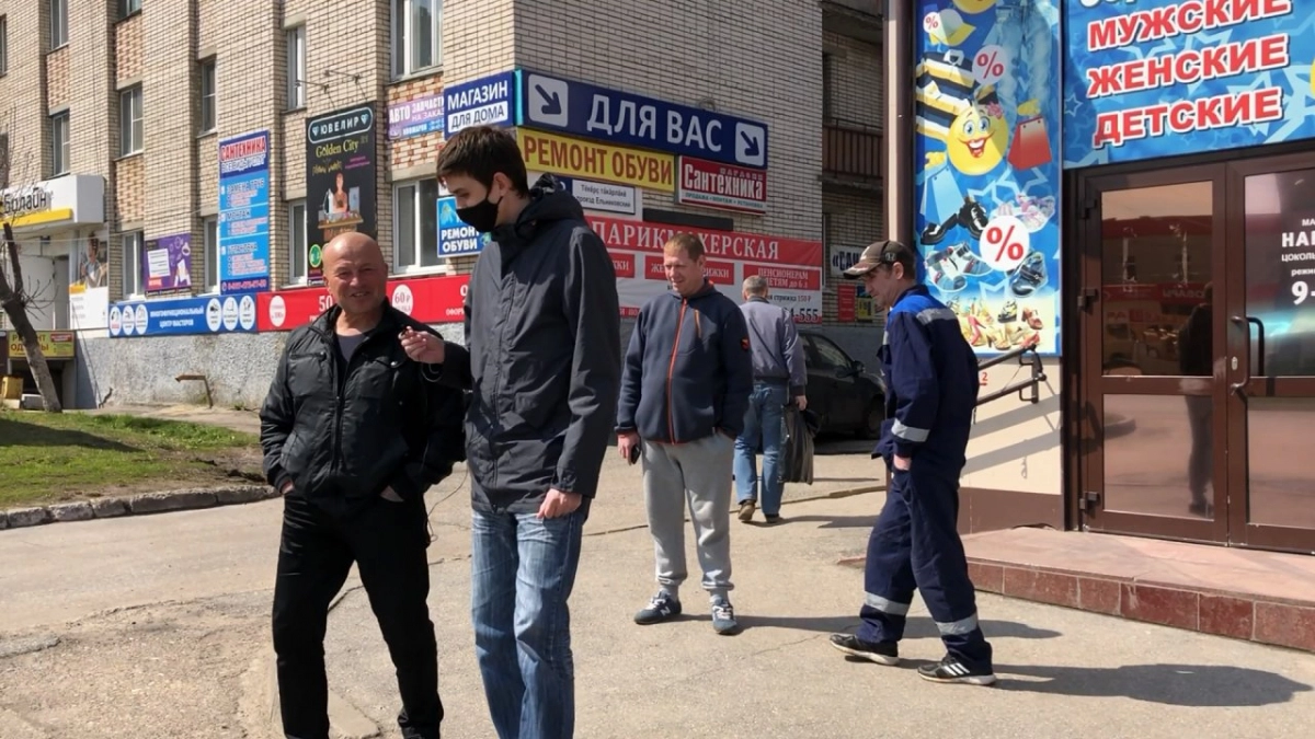 Новочебоксарцы о масках: "Маски нужно надевать болеющим"