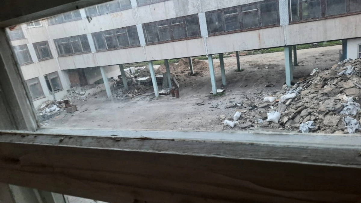 В Шумерле родители первоклассников узнали, что в школе идет стройка, только 1 сентября