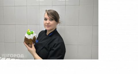 Кондитер из Чувашии рассказала, как самостоятельно испечь кулич: влажный и без хрупкой глазури