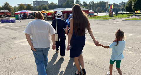 Родители и дети потеряли дар речи: летние каникулы могут сократить вдвое