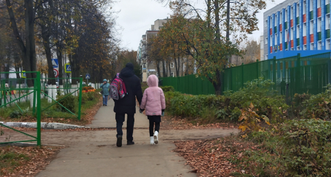 Родители возмущены, а дети протестуют: летние каникулы хотят сократить вдвое 