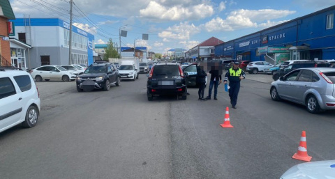 В Чебоксарах 50-летний водитель "Шевроле" сбил своего ровесника: тот внезапно выскочил на дорогу