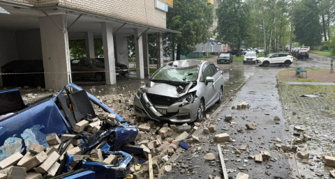 По факту обрушения стены жилого дома в Чебоксарах возбуждено уголовное дело