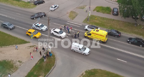 В Чебоксарах на улице Энтузиастов сбили подростка на велосипеде