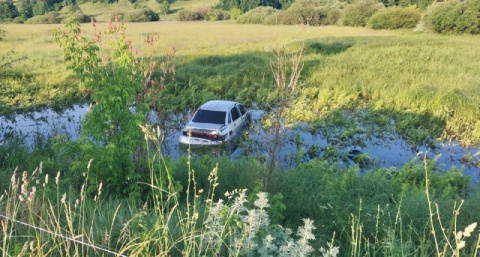 В Чувашии пьяный 17-летний водитель потерял управление и утопил авто в кювете