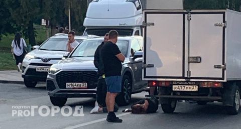 В Чебоксарах машина сбила девушку
