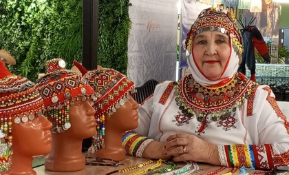 Чувашская мастерица стала вышивать бисером на пенсии и продвигать родную культуру среди молодежи