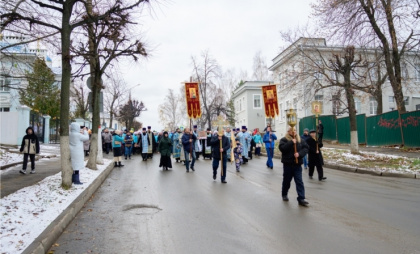 В центре Чебоксар ограничат движение транспорта из-за крестного хода