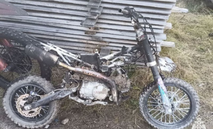 Восемь сгоревших питбайков и ожоги лица у их владельца: что известно о пожаре, случившемся в Сосновке