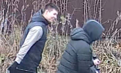 В Чебоксарах разыскивают парней с чужим электровелосипедом, которые попали на камеру