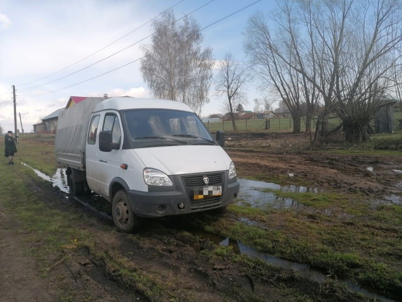 Пьяный парень из Вурнарского района угнал машину и припарковал ее около своего дома