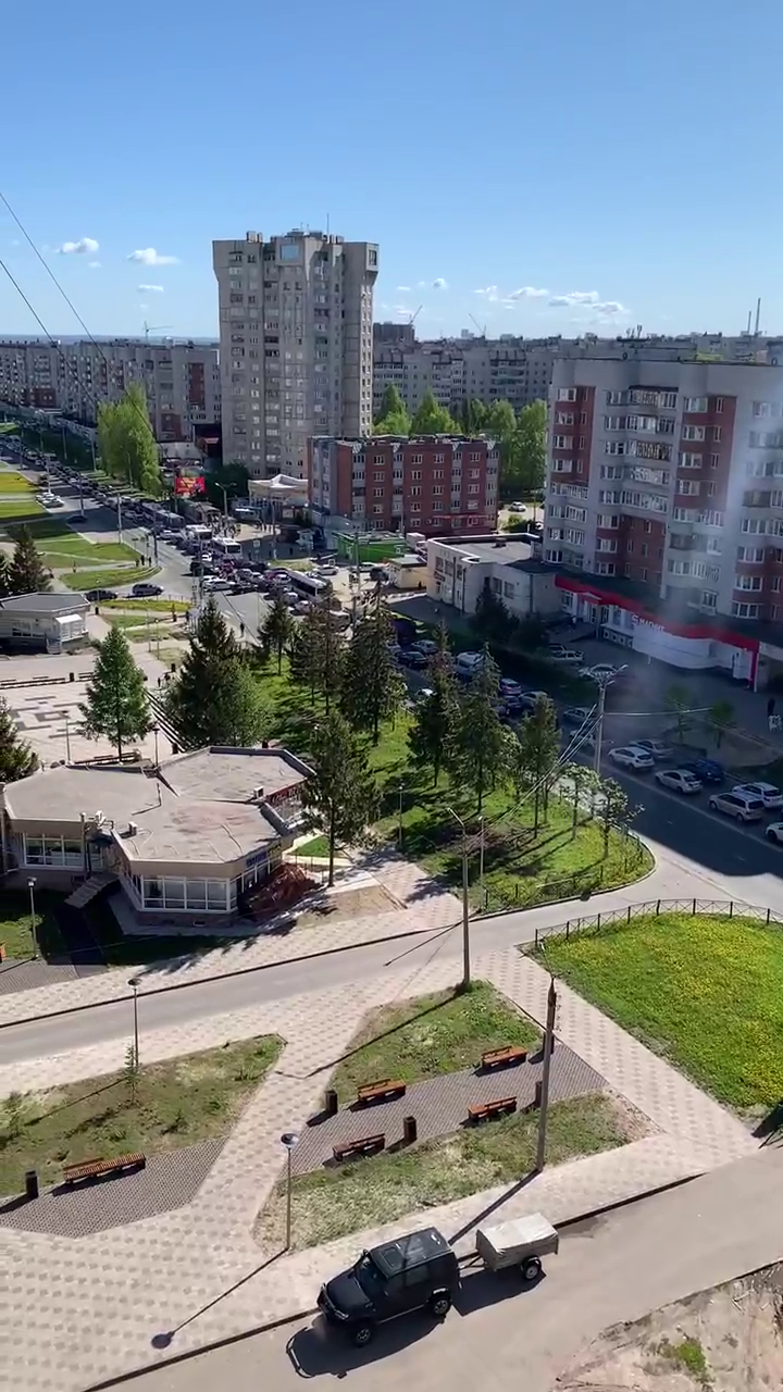 Утро в Юго-Западном районе начинается с двухкилометровой пробки