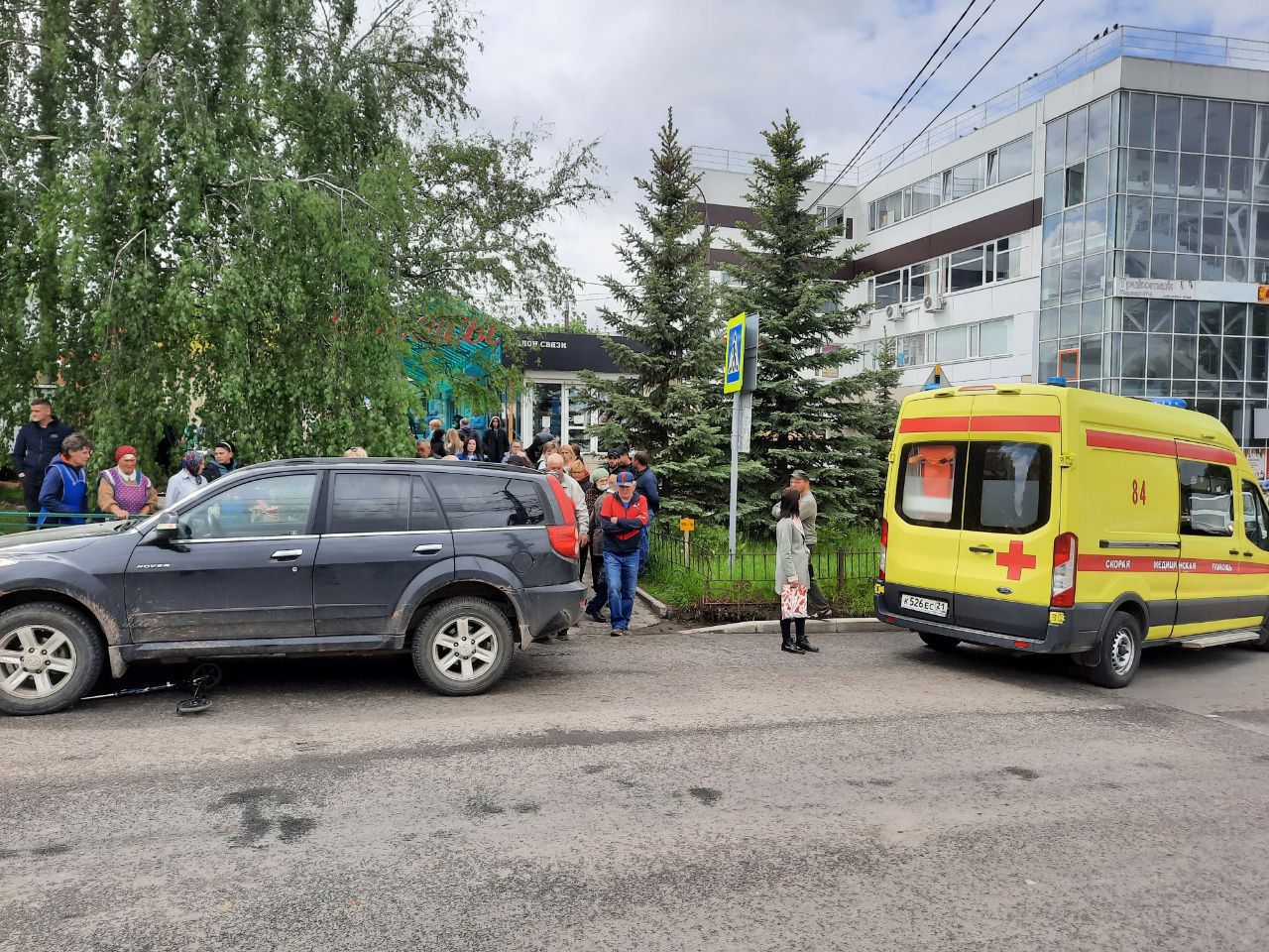 В Чебоксарах 9-летний мальчик попал под машину