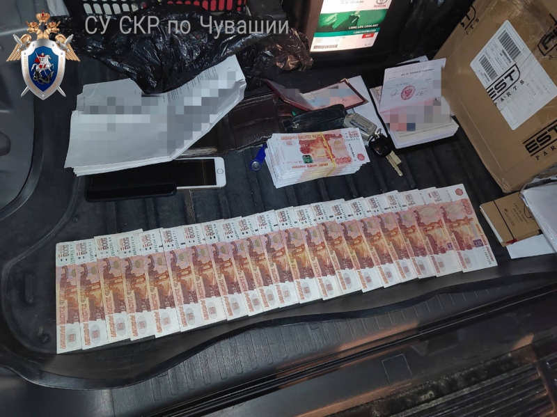 В Чувашии бывший полицейский похитил у организатора незаконного казино три миллиона рублей