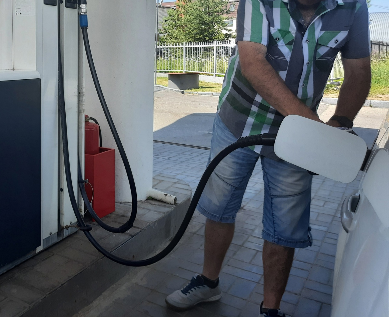 Сколько литров бензина можно купить на среднюю зарплату Чувашии