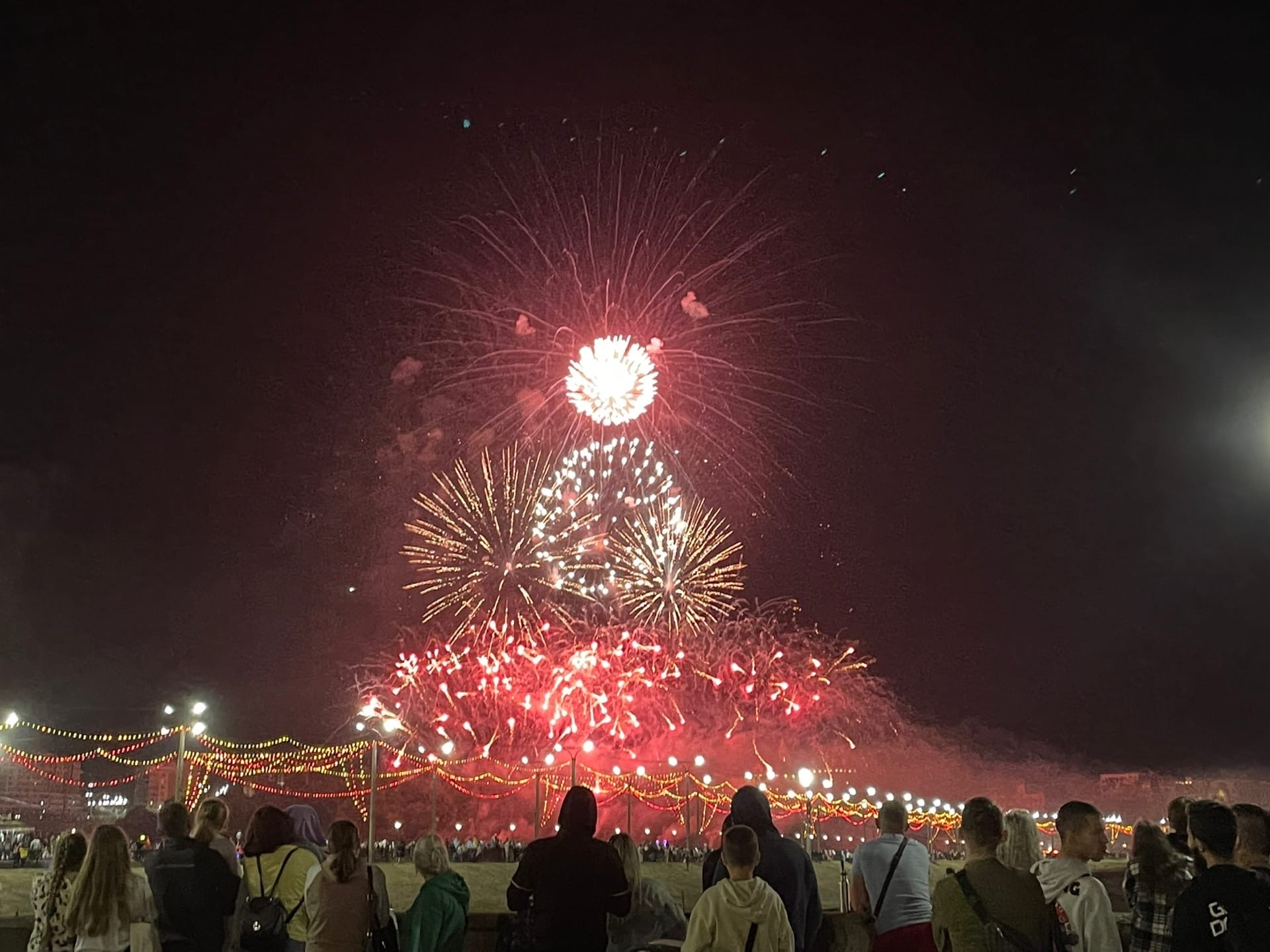 День города Чебоксары завершился праздничным фейерверком
