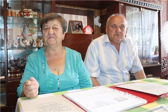 В Чувашии супруги встретились, ожидая автобус № 1, и прожили 50 лет вместе