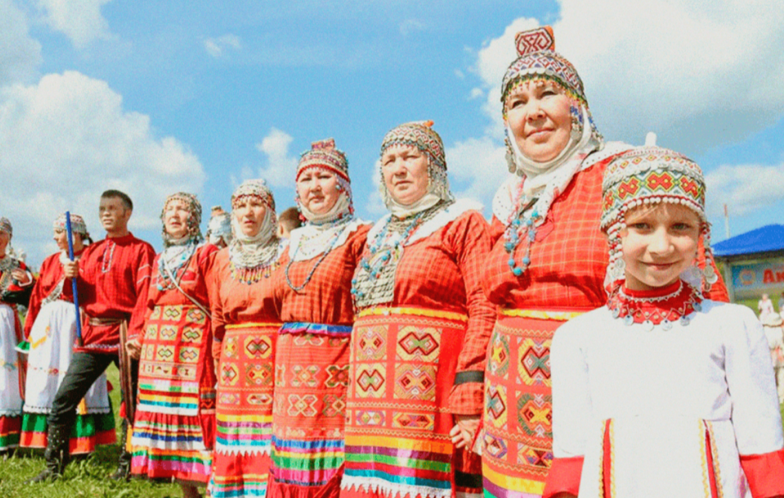 Ютв чувашия. Чуваши народ. Чебоксары народ. Фольклор про Чувашскую нацию. Национальные традиции Чувашского народа.