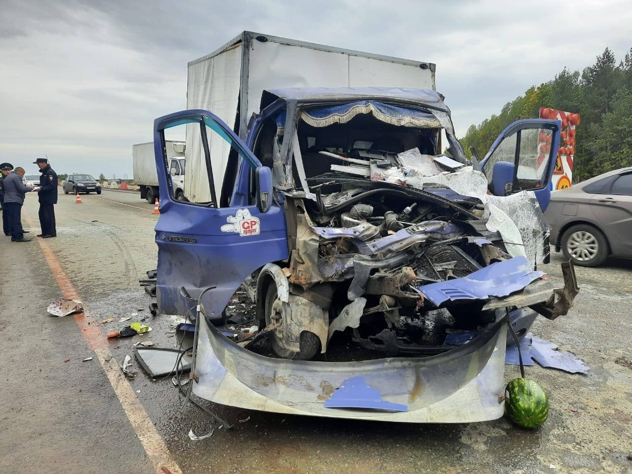В Чувашии в массовом ДТП с участием грузовиков погиб мужчина: трое пострадали