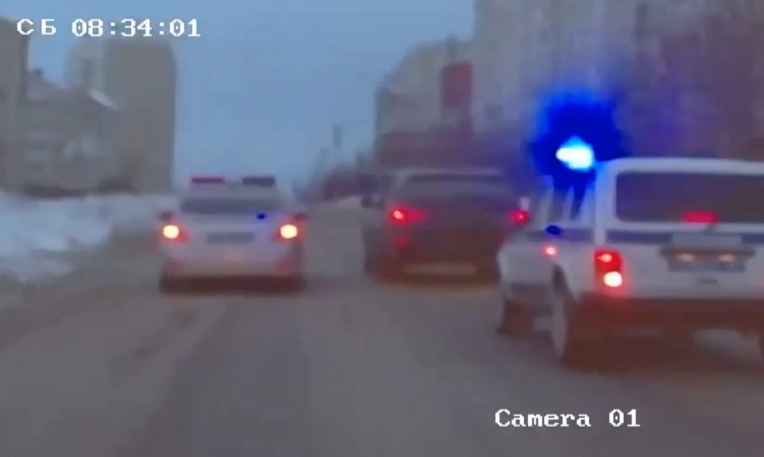 На водителя BMW составили больше пяти материалов после задержания в Новочебоксарске