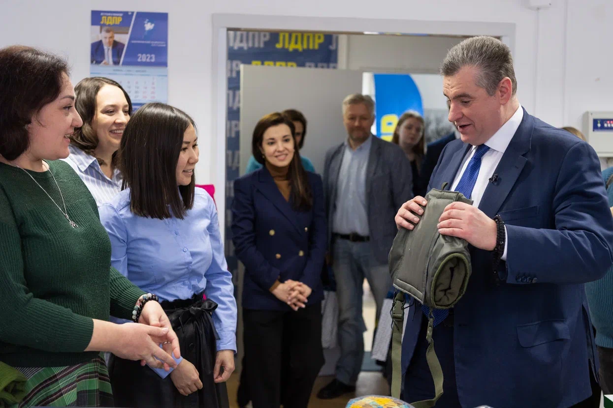 Плечом к плечу: партия ЛДПР объединяет волонтеров всей России