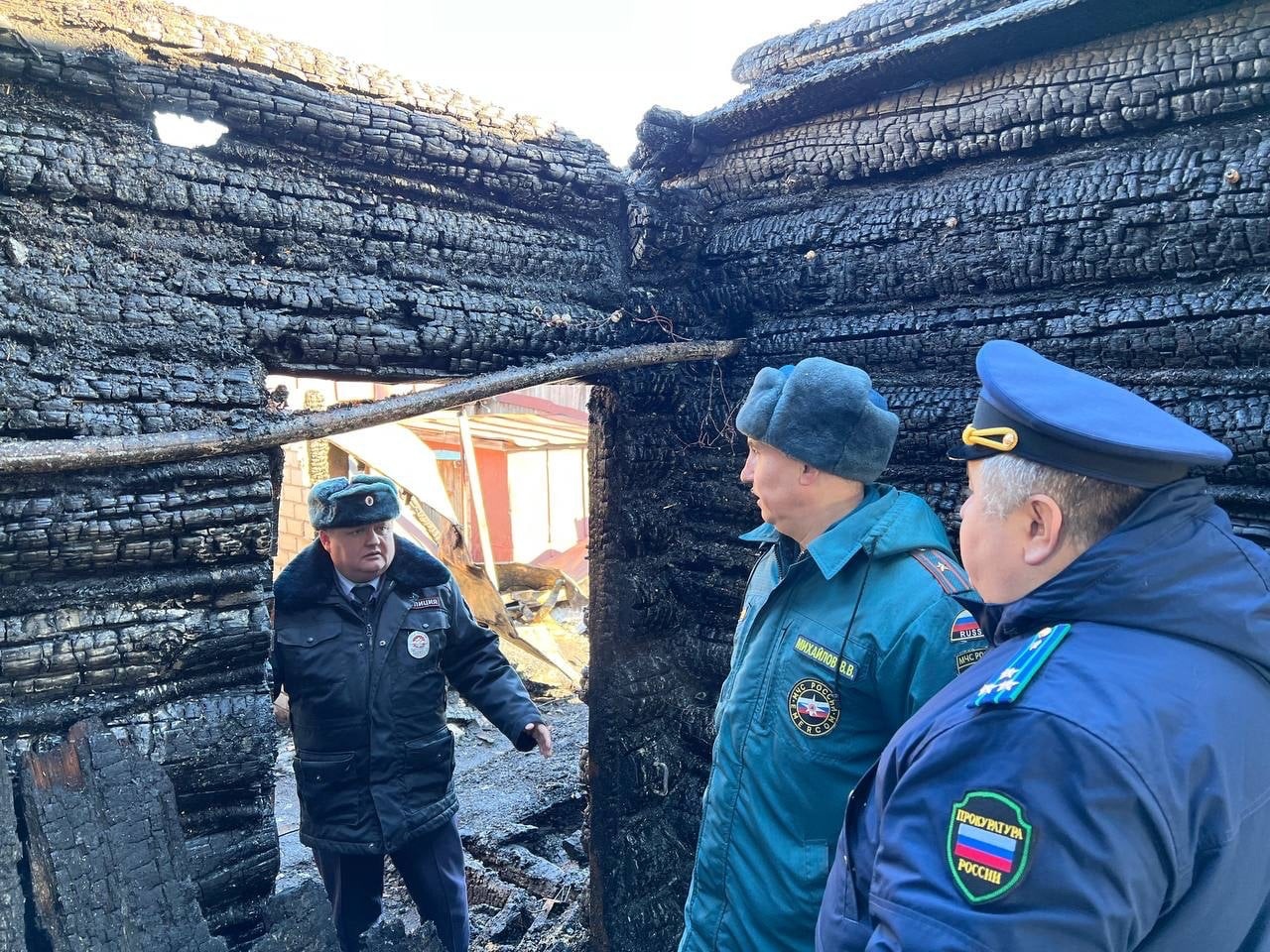 Прокуратура и Следком занялись пожаром, в котором погибли мать и ребенок