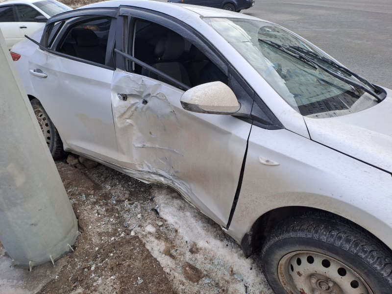 В Чебоксарах пострадала женщина при столкновении двух автомобилей 