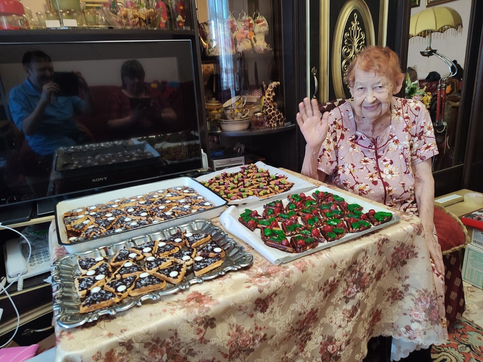 Пенсионерка из Чувашии испекла сладости для бойцов СВО