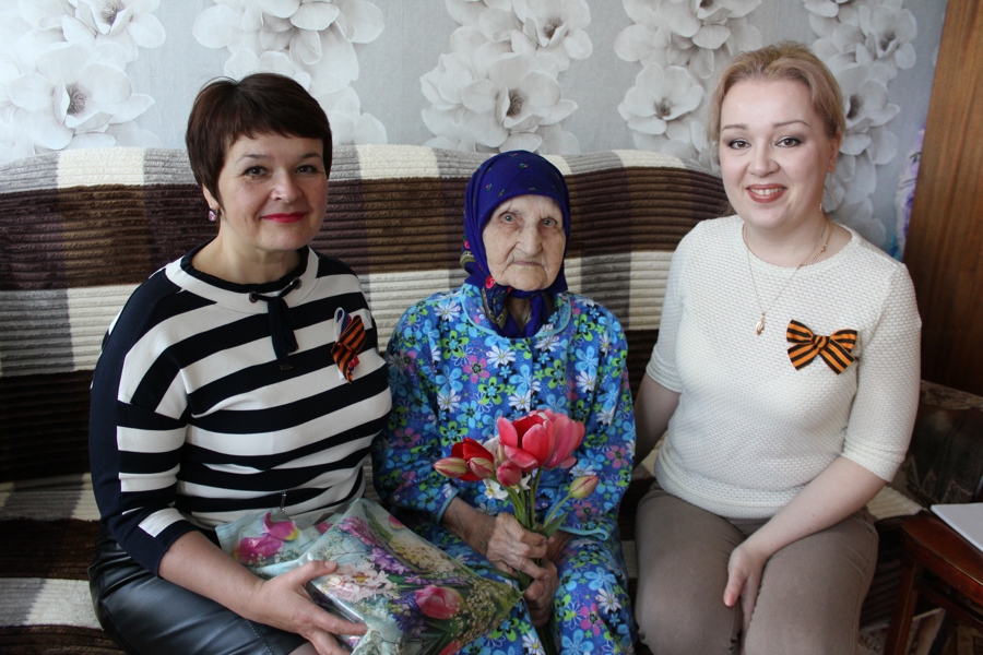 102-летняя женщина про свое долголетие: "Никогда не жаловалась, что денег не хватает"