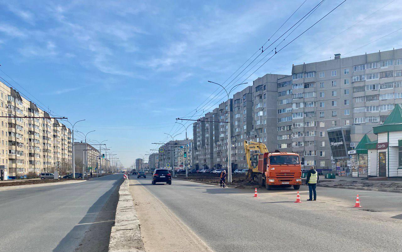 На Гражданской опять закрывают полосу, но обещают уже заканчивать 