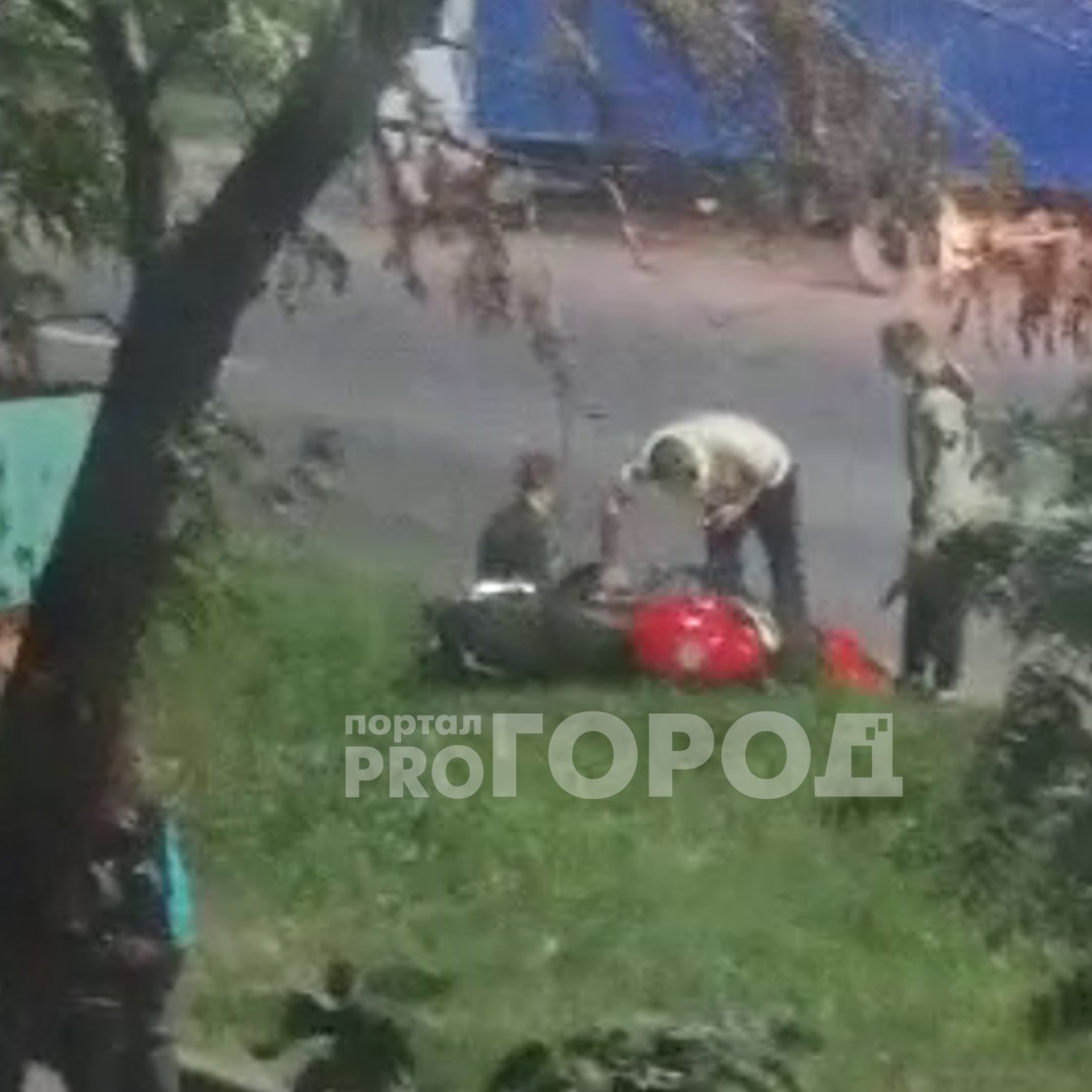 В Чебоксарах мотоциклист пытался скрыться от полиции и устроил ДТП