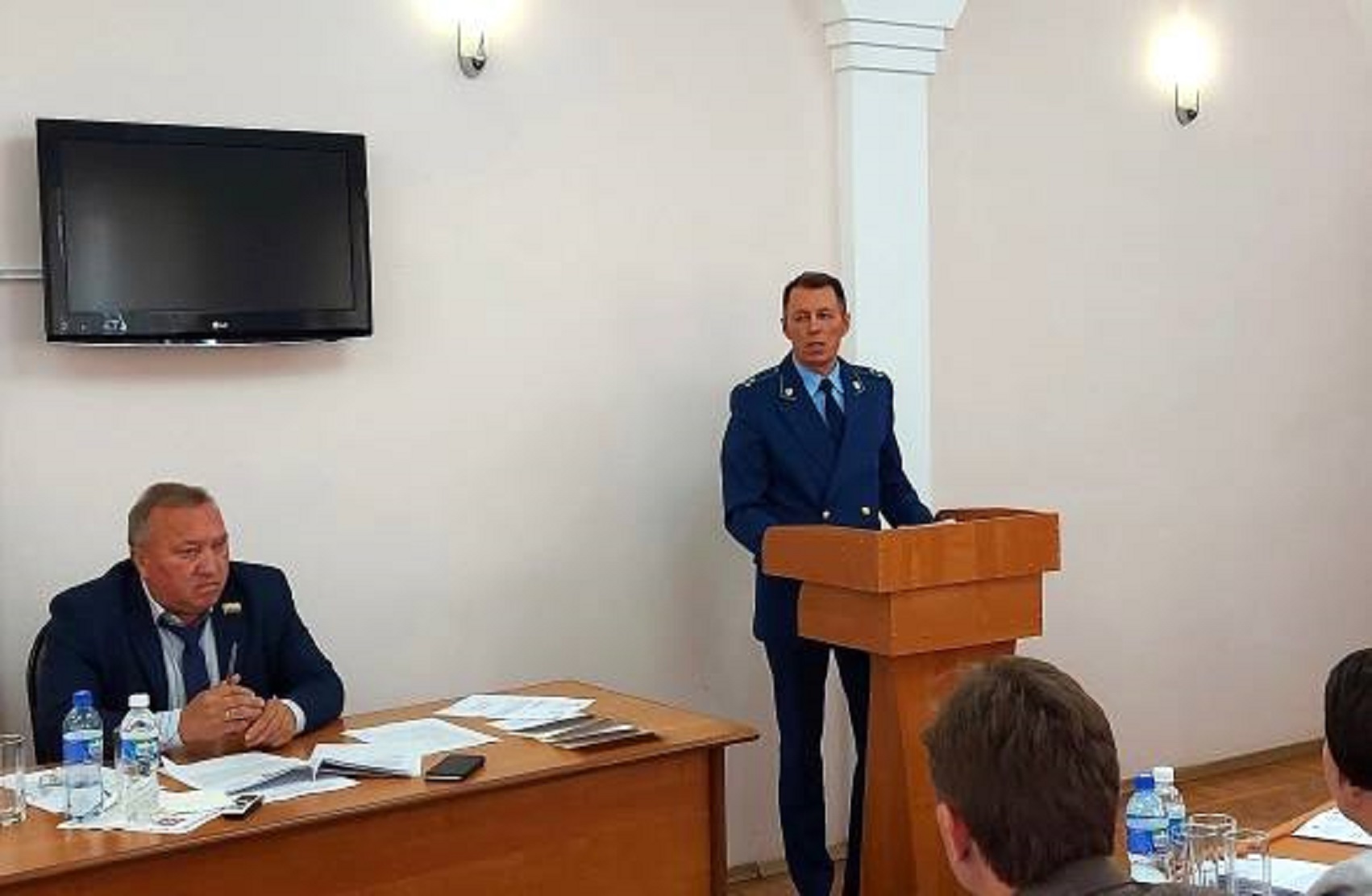 В Новочебоксарске за коррупцию досрочно сняли с полномочия с одного из депутатов