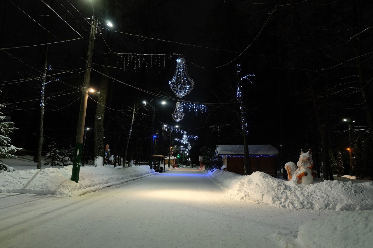 Зимой Чебоксары привлекают туристов парками и украшенной Красной площадью