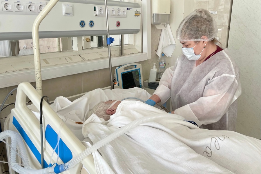 В Чебоксарах врачи вернули к жизни женщину, впавшую в кому на месяц после ДТП 