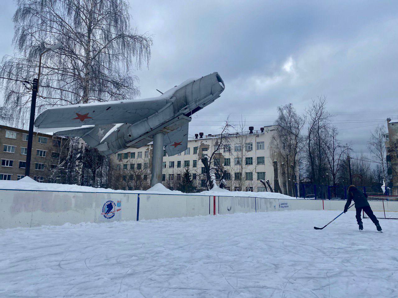 Самолет МиГ-15 в Чебоксарах не сдвинется с места: так решили горожане