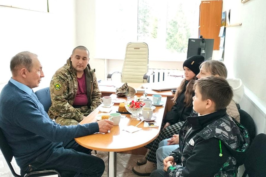 Военный из Чувашии приехал домой в отпуск: "Я там нужен, мысленно я с ребятами"