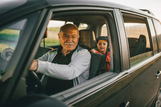 Возраст имеет значение: эксперты предлагают запретить пенсионерам старше 75 лет водить машину
