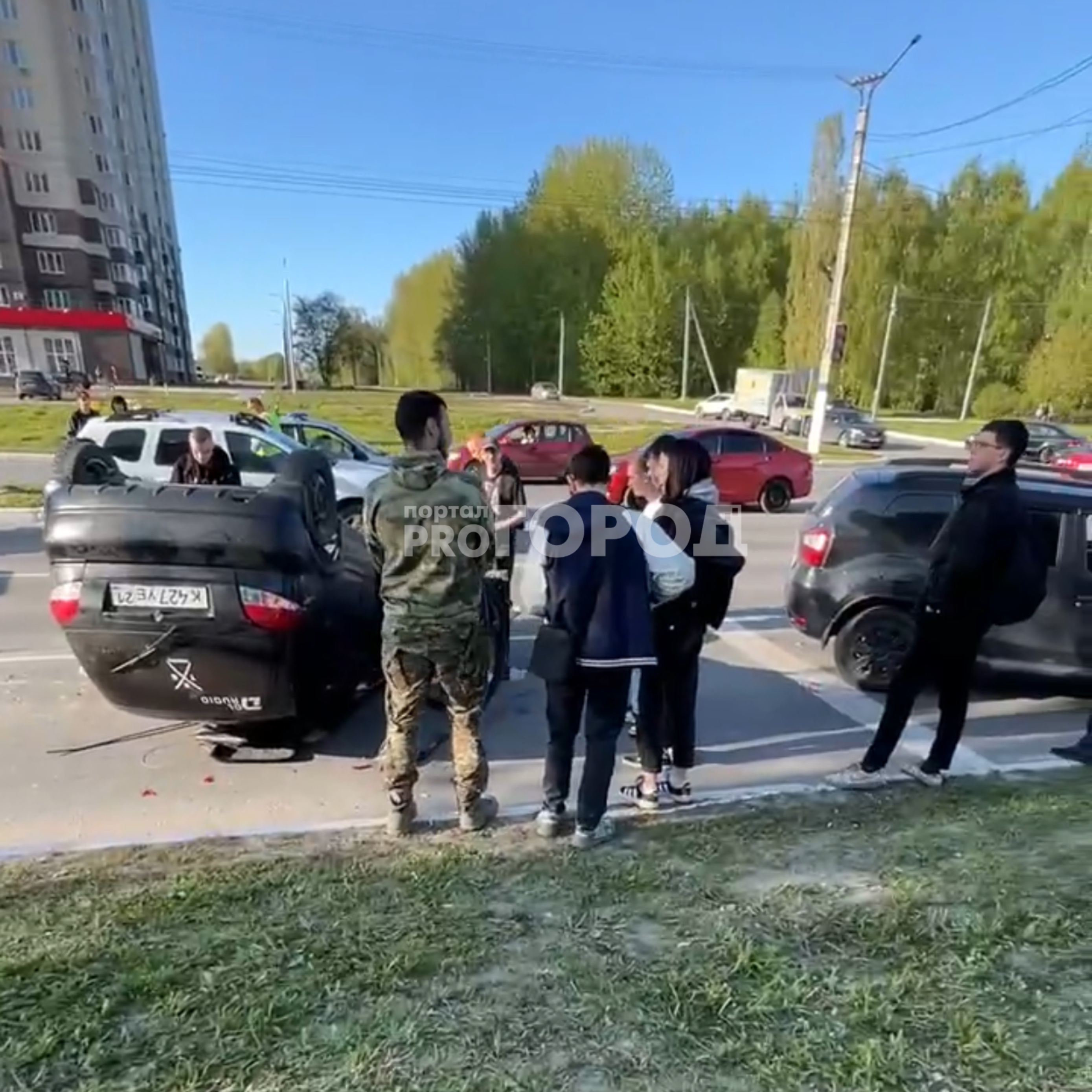 В Новочебоксарске произошло ДТП с переворотом